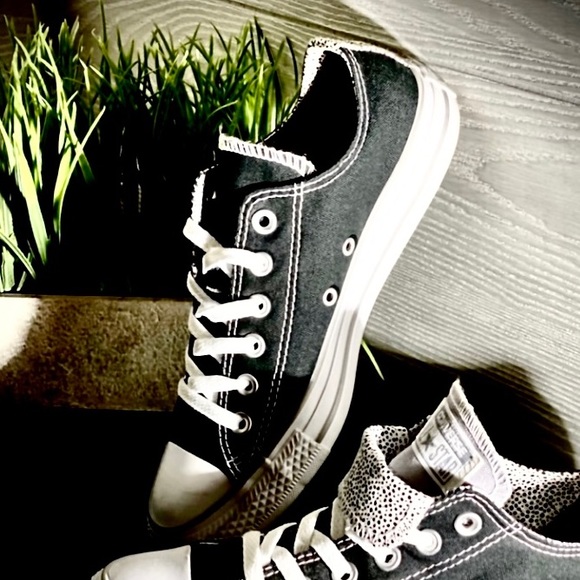 Dbl Tongue Unique CONVERSE NWOT ALL ❤️ STAR/AUTHENTIC - Picture 12 of 14